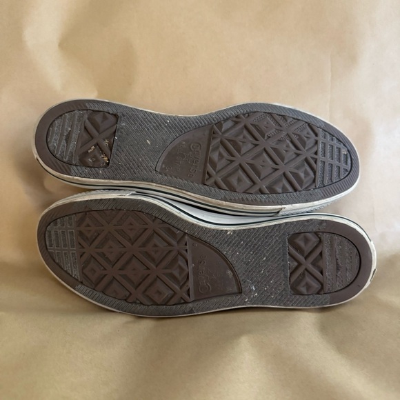 REDUCED Black converse low tops 9 - Picture 5 of 5